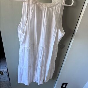 Old Navy White Sleeveless Top
